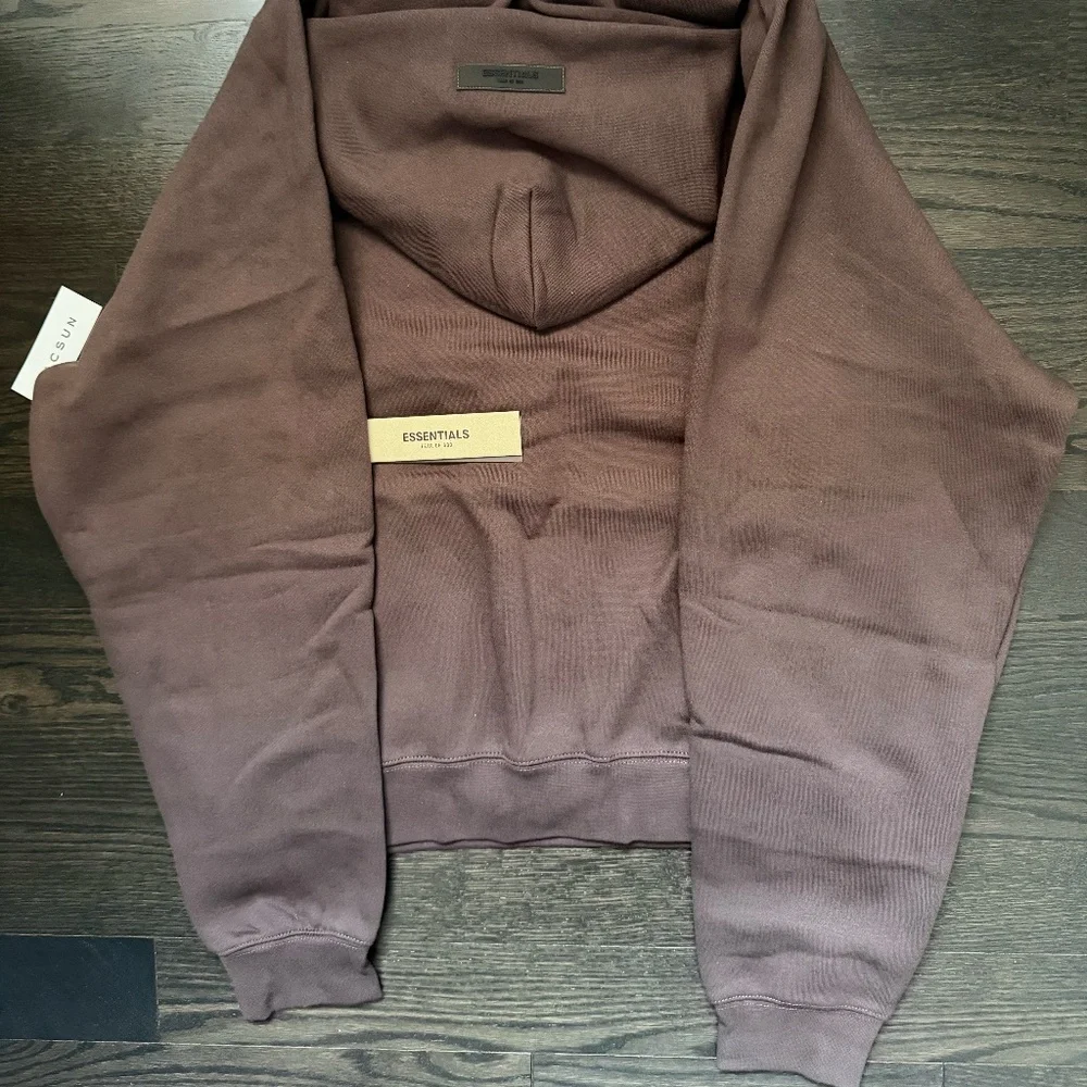Fear of God Essential’s Plum Hoodie New With Tags Size XS - Picture 5 of 6